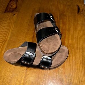 Women’s slide on sandals